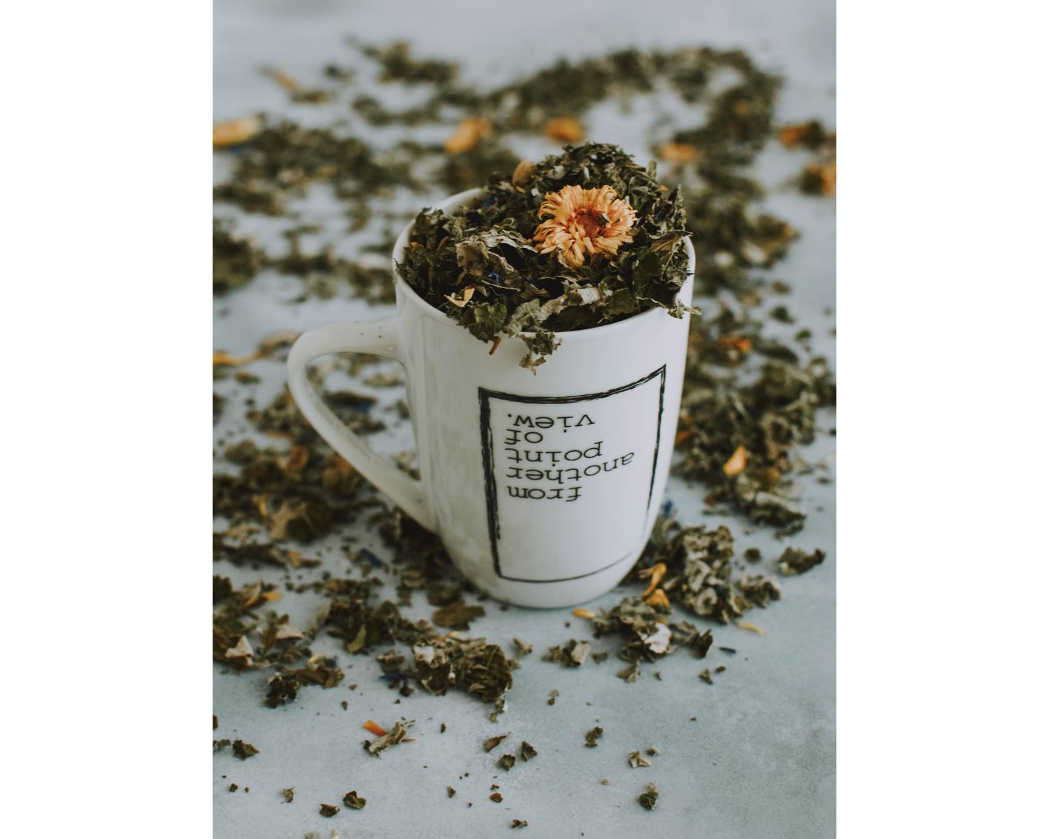 Viszlát méreganyagok és túlsúly, éljen a zsírégető tea és a méregtelenítő tea!